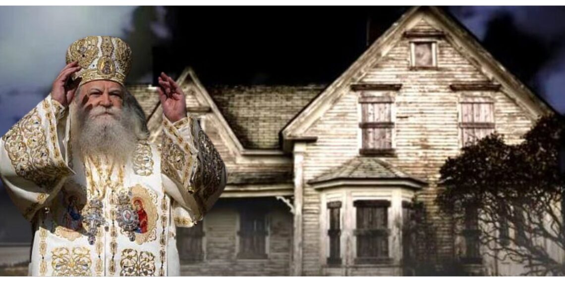 Apel disperat de ajutor către ÎPS Calinic. Un enoriaș susține că are locuința bântuită și preoții nu mai vor să calce în ea: ”Se aud zgomote puternice, pocnituri, voci, pași, plânsete. Ni s-au dărâmat de pe pereți până acum 10 icoane, pe unele le-a spart, pe altele le-a rupt. Se văd fețe de diavoli, de morți. Ne trag de mâini, de picioare, se văd scântei de foc, scurtcircuit în pereți și multe altele”