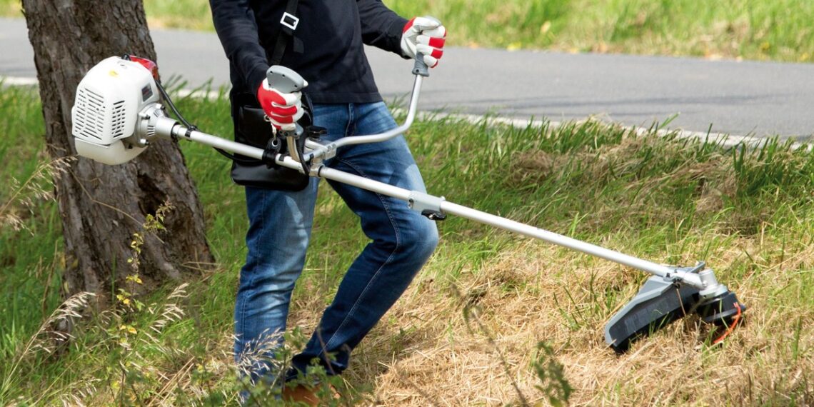 Hoții i-au furat motocoasa unui bărbat din Burdujeni, la scurt timp după ce a cumpărat-o