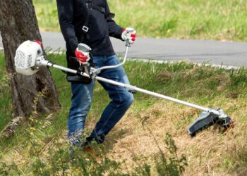 Hoții i-au furat motocoasa unui bărbat din Burdujeni, la scurt timp după ce a cumpărat-o
