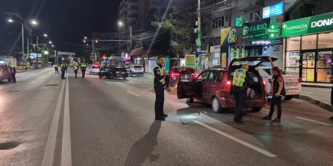 FOTO Razie de amploare desfășurată de polițiștii din municipiul Suceava. Șapte șoferi au rămas pietoni, 18 certificate de înmatriculare și cinci seturi de plăcuțe cu numere de înmatriculare au fost retrase într-o singură noapte