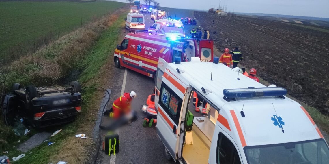 FOTO Tragedie rutieră pe DN2 (E85), pe raza comunei Grănicești. Planul Roșu de Intervenție activat după un accident cu cinci morți și doi copii răniți