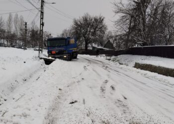 Președintele CJ Suceava, Gheorghe Șoldan, a informat firma Florconstruct că nu va fi plătită pentru intervențiile făcute pe mai multe tronsoane de drum din județ: ”Pe aceste drumuri au fost înregistrate blocaje rutiere, precum și evenimente rutiere, ca urmare a lipsei de intervenție din cauza defectării utilajelor din dotarea societății.”