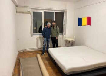 Asociația ”Bucovina Civică”, sprijinită de părintele Alexandru Lungu, a cumpărat o garsonieră pe care o oferă spre utilizare unei mame cu doi copii aflați în dificultate