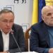 Primăria Suceava și USV analizează mai multe probe de mâzgă și de sare folosită de operatorul de salubritate, pentru a afla cauza străzilor alunecoase din municipiul reședință de județ: ”Deplasarea nu se desfășoară în condiții de siguranță, autoturismele derapează și la viteze sub limita legală impusă”