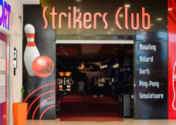 Geacă furată de pe un cuier din Strikers Club