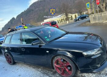A alimentat și a șters-o fără să plătească! Un tânăr din Prisaca Dornei a fost reținut după ce și-a luat filme de acțiune cu nasul ”pudrat” de cocaină îndoită cu ”Speed”