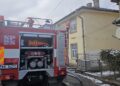O bătrână de 83 de ani și un cățel au fost găsiți carbonizați într-o locuință din Gura Humorului. Incendiul a izbucnit de la o candelă aprinsă și lăsată nesupravegheată