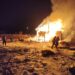 O casă din lemn din Neagra Șarului s-a făcut scrum în urma unui incendiu. Paguba, estimată la circa 30.000 de lei