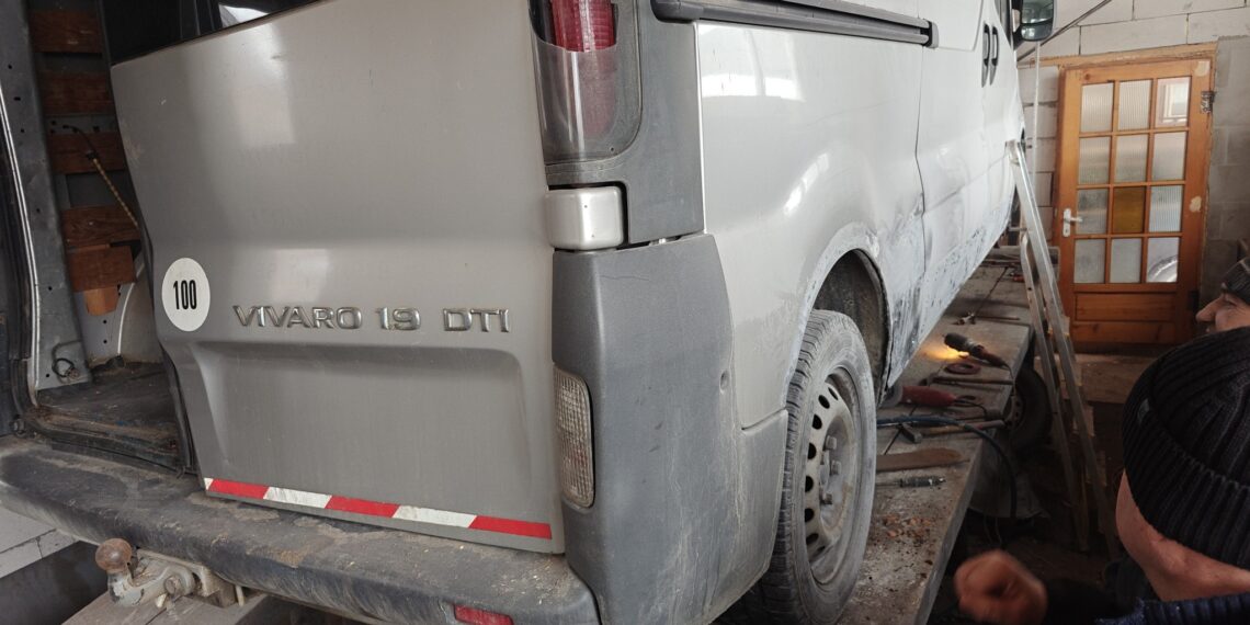 Un mecanic din Crucea a fost amendat cu 10.000 de lei pentru că-și desfășura activitatea fără autorizație de mediu