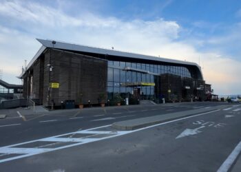 Parcare gratuită pentru primele 30 de minute la Aeroportul ”Ștefan cel Mare” Suceava