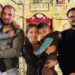 Spovedania preotului Alexandru Lungu și a polițistului Dani Cek, după întâlnirea emoționantă cu frățiorii Gabriela și Maxim, la slujba de la Fălticeni: ”Am simțit cum fiecare suflet din biserică si-a lasat crucea propriei vieți rezemată pe un piedestal imaginar, undeva la intrarea în biserică și preț de 3 ore și jumătate au devenit un fel de Simon Cirineul, acel bărbat care a purtat crucea lui Hristos până pe Golgota”