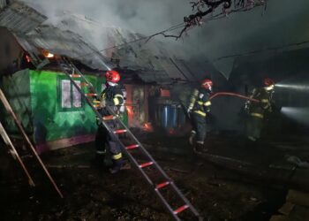 Incendiu izbucnit în toiul nopții la o gospodărie din Hârtop, din cauza unui scurtcircuit la un conductor electric defect sau neizolat corespunzător