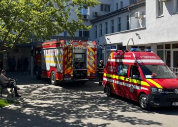 Incendiu la Centrul de Primiri Urgențe din Rădăuți. Activitatea a fost reluată după intervenția promptă a pompierilor