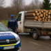 Transporturi ilegale de material lemnos interceptate și confiscate de către polițiștii suceveni