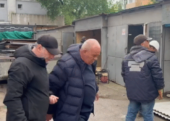 Au început demolările garajelor din municipiul Suceava. Primele intervenții, în zona ”Bebelușu” din cartierul Zamca