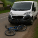 Un biciclist beat criță, care circula pe mijlocul unui drum din Stulpicani, a fost lovit de o dubă care a intrat pe contrasens