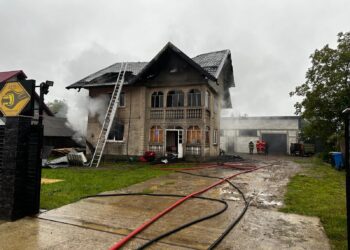 Incendiu la o casă nelocuită din Zvoriștea, provocat de un scurtcircuit