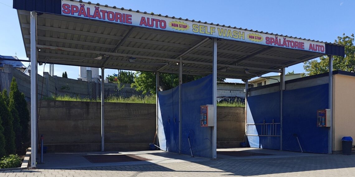 Amendă de 30.000 lei pentru o spălătorie auto self-service din Liteni care funcționa fără autorizație de mediu