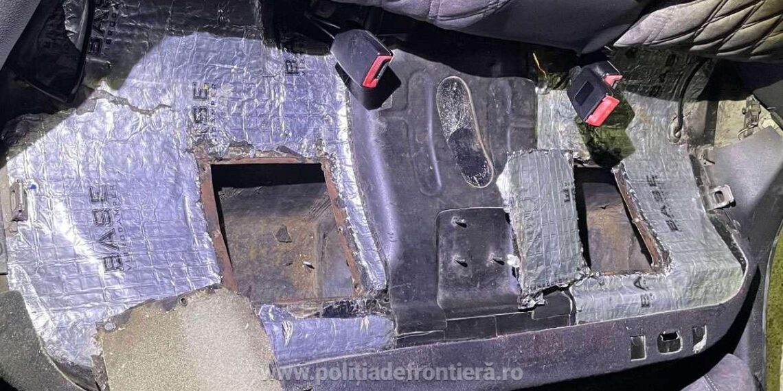 Femeie prinsă cu țigări de contrabandă de peste 50.000 de lei în PTF Vicovu de Sus. Țigările și mașina au fost indisponibilizate
