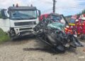 Impact devastator între o autobasculantă și un autoturism, în Doroteia. O femeie și-a pierdut viața