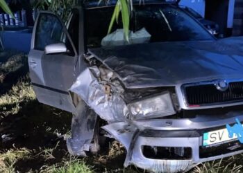 Ruptă de beată și cu permisul suspendat, o șoferiță a făcut prăpăd în Luncușoara. O pasageră a ajuns la spital