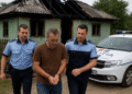 Un bărbat care i-a dat foc casei mamei sale a fost reținut pentru 24 de ore