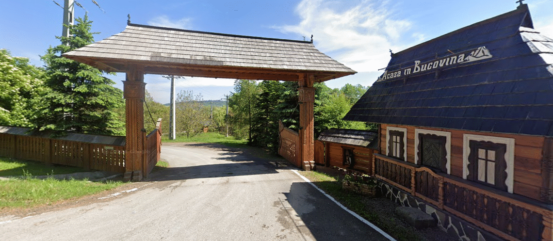 Tânăr crescut la orfelinat, condamnat la închisoare cu executare pentru că a furat 200.000 de lei din încasările restaurantului ”Acasă în Bucovina”