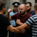 Scandal monstru între două familii din Fălticeni, pornit de la o ceartă între copii. Patru bărbați au ajuns ”oaspeți” pentru 24 de ore în arestul IPJ Mureș