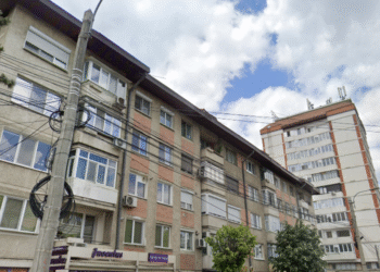 Furt de rulouri electrice dintr-un bloc aflat în renovare, în centrul Sucevei