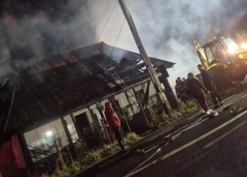 Bătrân de 89 de ani, găsit carbonizat în propria locuință din Valea Putnei, după un incendiu provocat intenționat