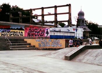 Bărbat bătut de prietenul său, la 3 dimineața, în Skate Park Suceava. Scandalul cu urlete s-a lăsat cu o amendă de 3.000 de lei