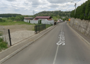 Pieton băut, lovit de mașină pe strada Mirăuților din Suceava. Mergea pe carosabil, deși exista trotuar