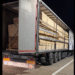 Activiștii „Străjerii Pădurilor” au scos la iveală un nou transport suspect de lemn în Suceava. Șoferul și firma controversată au fost amendați cu 28.000 lei: ”Îl salutăm pe pădurarul din spatele acestui transport de lemn”