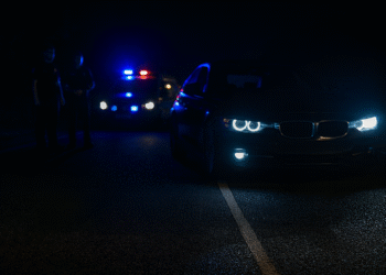 Adolescentă de 15 ani, ucisă la Vatra Moldoviței. Șoferul de 22 de ani și-a oprit BMW-ul la 150 de metri de locul accidentului