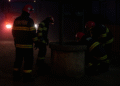 Alertă la 4 dimineața, la Dărmănești. O femeie de 74 de ani, extrasă din fântână de pompieri și dusă la spital