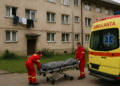 O femeie din Câmpulung Moldovenesc și-a pierdut viața după ce a căzut din podul blocului. Aceasta întindea rufe