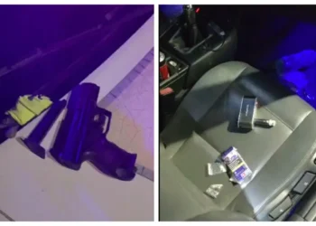BMW plin de surprize, ”mirosit” de Poliția Locală în centrul Sucevei. Țiple suspecte și pistol airsoft în interior