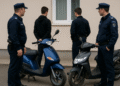Doi adolescenți din Voitinel s-au ”răcorit” 24 de ore în arest după ce au furat două scutere din Marginea