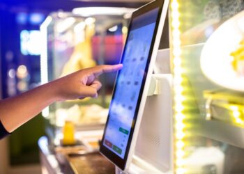 iPad vs laptop: Care dispozitiv se potrivește nevoilor tale