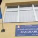 Incident grav într-o școală din comuna Preutești. Un elev ar fi fost apucat de gât de directorul adjunct. Bunica copilului, angajată a școlii, a suferit un infarct după ce a cerut explicații