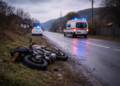 Motociclist din Marginea, rănit după ce a pierdut controlul pe carosabil umed. Vehiculul nu era înmatriculat, iar tânărul nu avea permis
