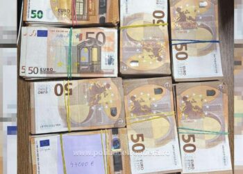 Ucrainean lăsat fără 44.000 de euro în PTF Vicovu de Sus. Banii nu erau declarați