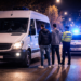 Peste 4 ani de închisoare pentru un recidivist de 20 de ani, după ce a furat un microbuz de transport persoane din autogara Fălticeni, chiar de Ziua Națională, și a plecat la plimbare cu un prieten. Polițiștii l-au oprit pe Calea Unirii din Suceava