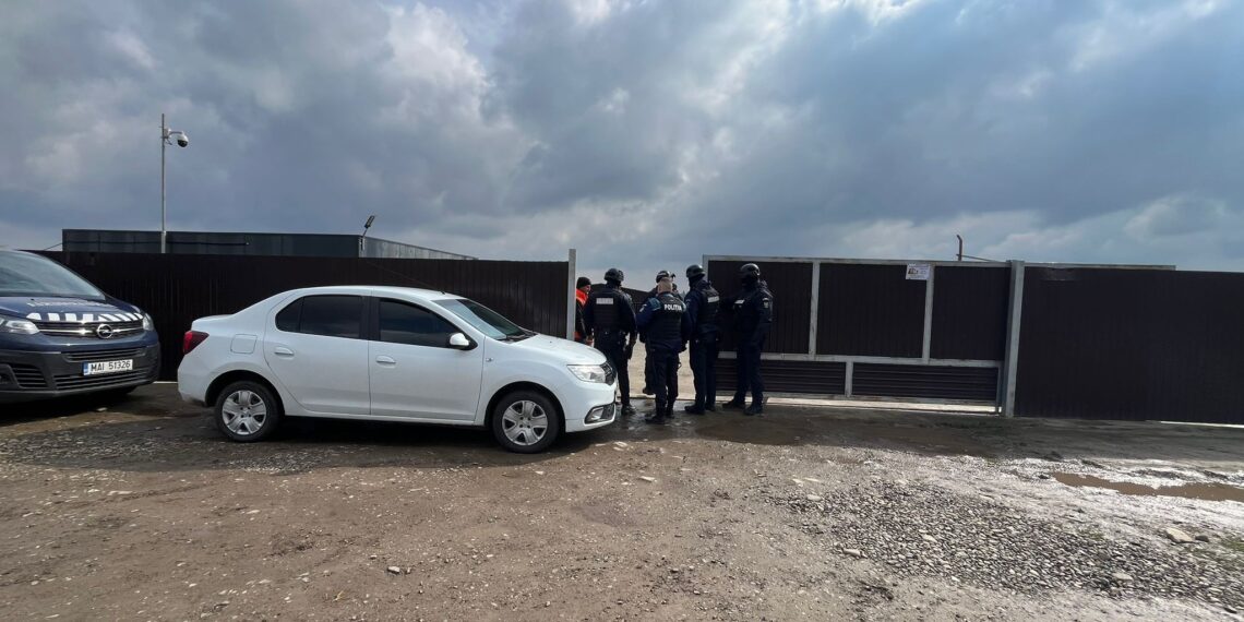 Percheziții la adăpostul de animale din Berchișești într-un dosar privind uciderea cu intenție a animalelor fără drept. Polițiștii au ”vizitat” și o locuință privată