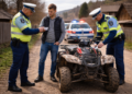 La plimbare fără permis, pe un ATV neînmatriculat. Polițiștii l-au tras pe dreapta și i-au făcut dosar penal