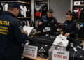 Amendă de 12.000 de lei pentru un magazin din Câmpulung Moldovenesc care vindea haine ”de firmă”. Articole în valoare de 8.400 de lei, ridicate de polițiști