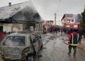 Flăcările au făcut prăpăd într-o gospodărie din Cajvana, după un scurtcircuit electric