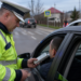 Amendă de peste 5.600 de lei și dosar penal pentru un șofer cu 1,22 mg/l alcool pur în aerul expirat, care nu a acordat prioritate pietonilor pe o stradă din centrul Cajvanei