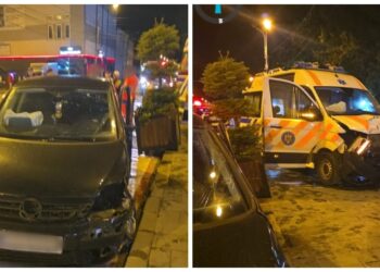 Ambulanță lovită într-o intersecție din Câmpulung Moldovenesc. Șoferul unui autoturism a trecut pe verde, dar nu a acordat prioritate unei ambulanțe aflate în misiune