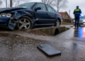 Sucevean ”turnat” poliției de propriul iPhone, în timp ce încerca să mușamalizeze un accident. Telefonul a sunat la 112 și l-a dat în primire oamenilor legii